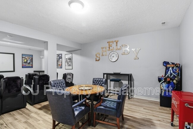 Building Photo - 2950 E Stone Creek Blvd