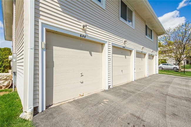 Building Photo - 644 Eastbrooke Ln