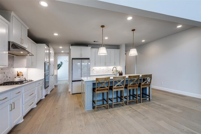 Building Photo - 1000 Adair Rd