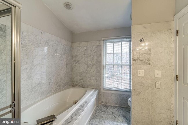 Building Photo - 2106 Patty Ln