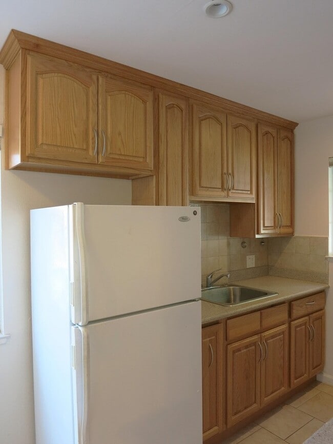 Building Photo - 1588 Blossom Hill Rd