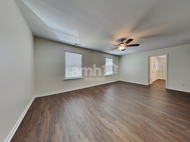 Building Photo - 123 Troupe Dr