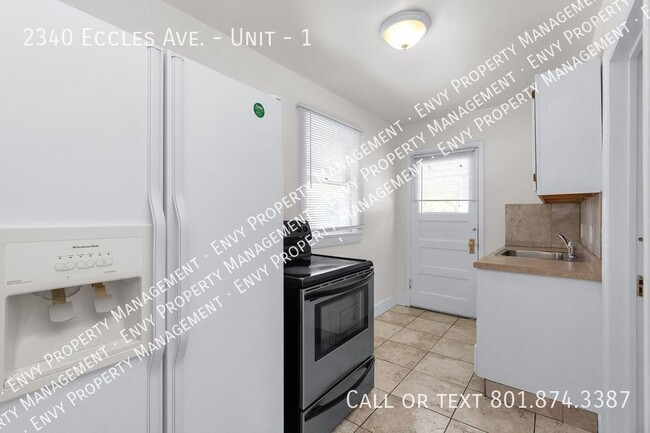 Building Photo - Charming 1 Bed - 1 Bath Pet Friendly Unit!...