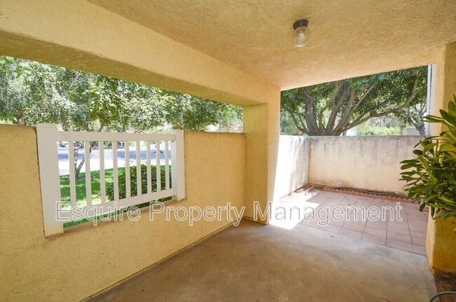 Building Photo - 5703 Recodo Way