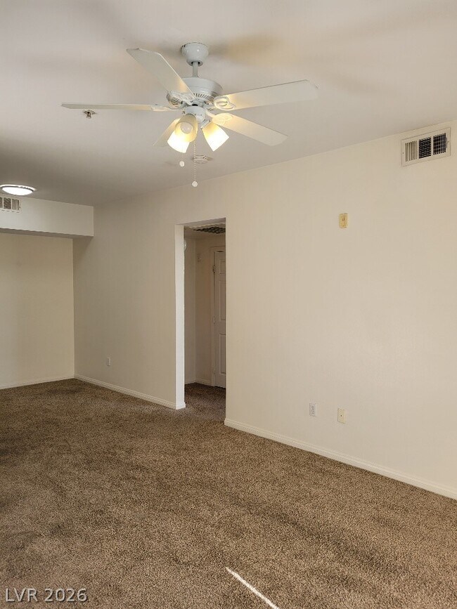 Building Photo - 6955 N Durango Dr