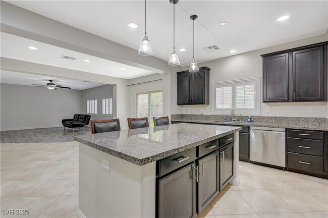 Building Photo - 2977 Queen Lake Ct