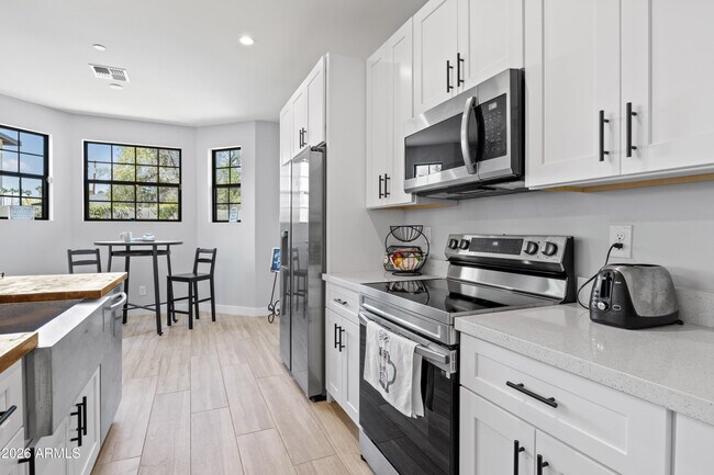 Building Photo - 2601 N 27th St