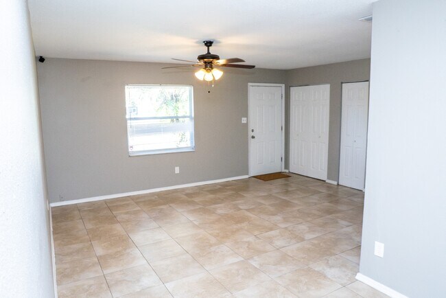 Building Photo - 1483 Elderton Dr