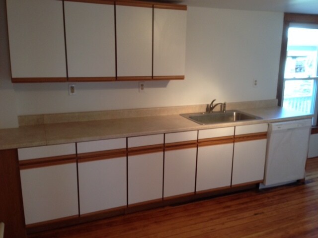 Kitchen - 222 Warren St