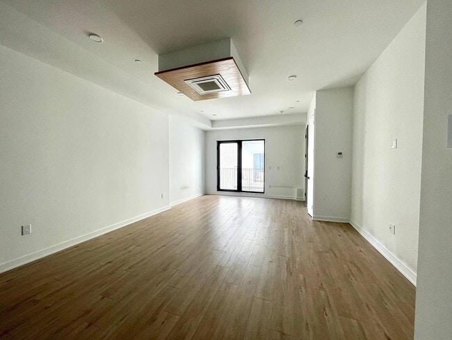 Building Photo - Front Apartments