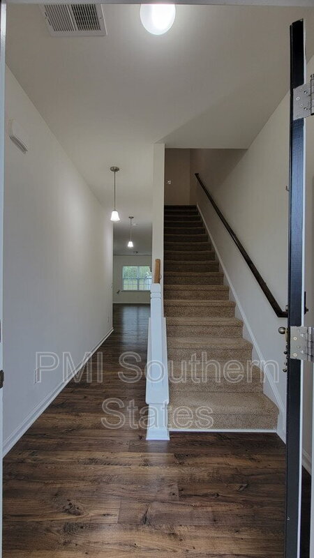 Building Photo - 31 Moorlyn Ln