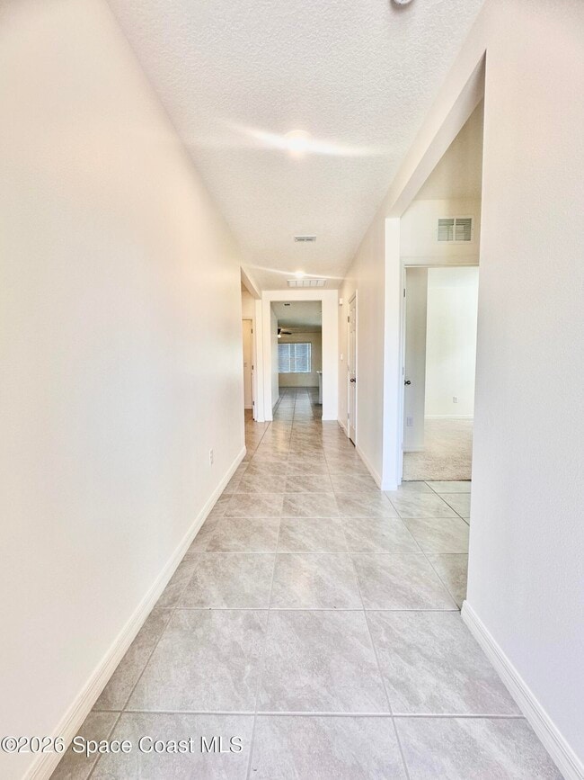 Building Photo - 919 Trinity St