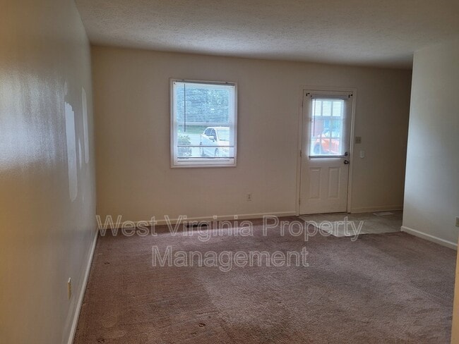 Building Photo - 160 Cardinal Wy