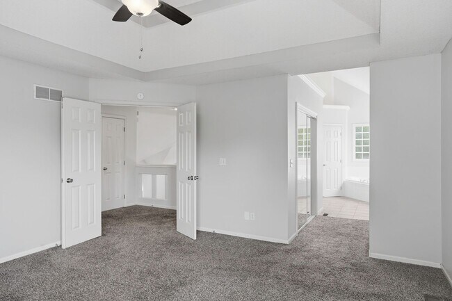 Building Photo - 14241 W 128th St
