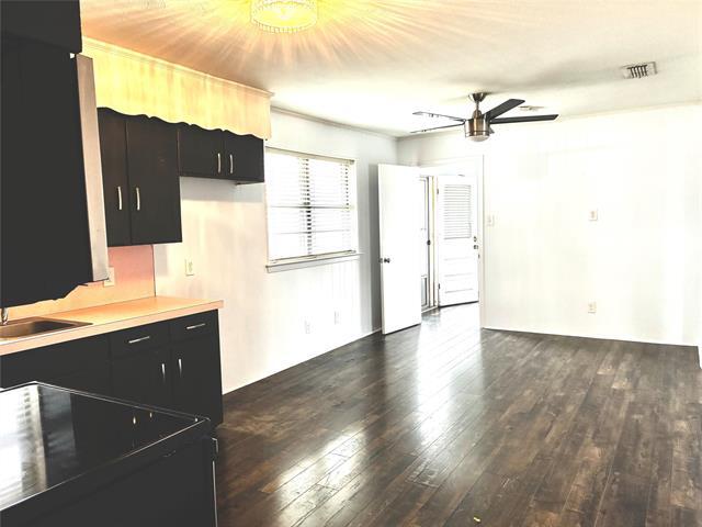 Building Photo - 509 W Main St