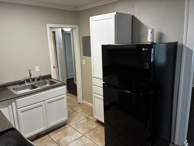 Building Photo - 3532 Crassia St