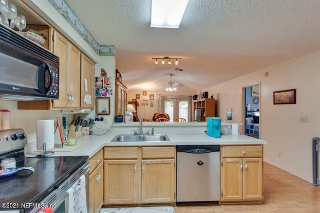 Building Photo - 1827 Wildwood Creek Ln