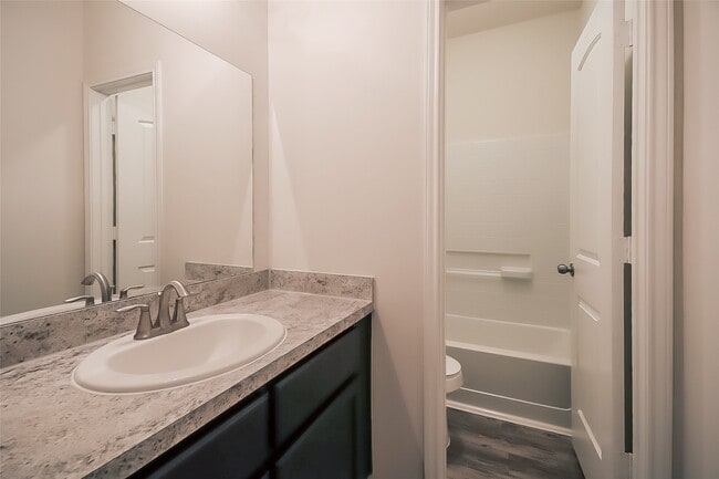 Building Photo - 705 Fallow Ln