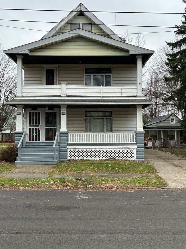 Building Photo - 4319 Stickney Ave