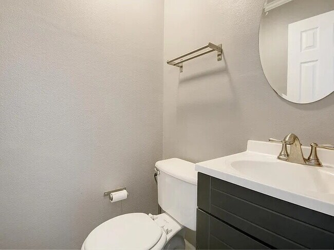 Building Photo - Updated North Austin Townhome with Exceptional Outdoor Space