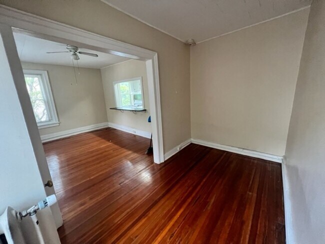Interior Photo - Fourth and Spring