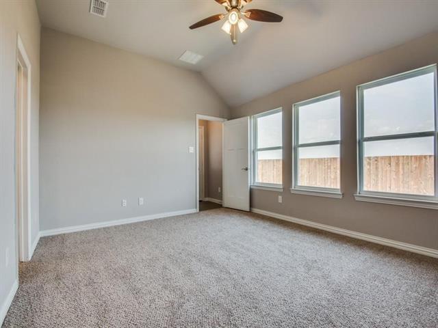 Building Photo - 1004 Churchill Dr