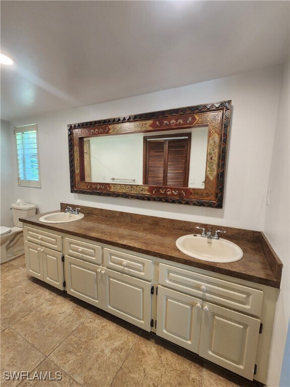 Building Photo - 5930 Spanish Oaks Ln