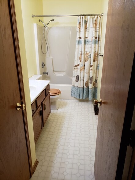Building Photo - 5260 Silver Dawn Ln