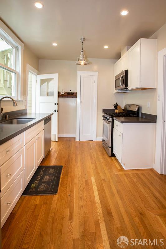 Building Photo - 3627 Scott St