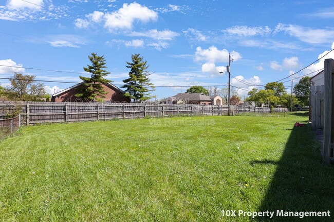 Building Photo - 6169 Laurelwood Ct