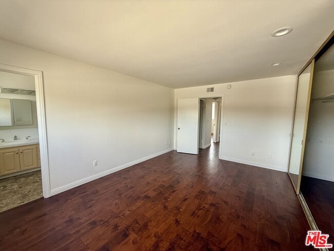 Building Photo - 18110 Killion St