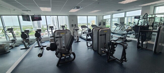 Building Photo - 7928 East Dr