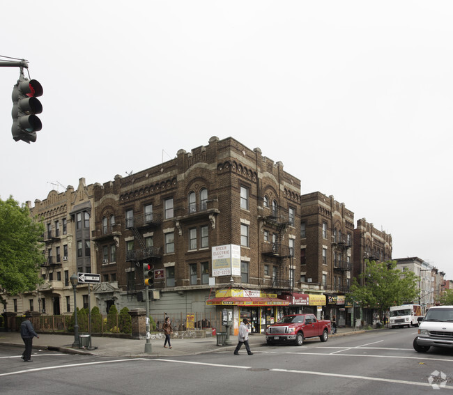 Building Photo - 796-798 Franklin Ave