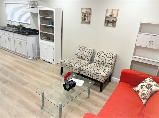 Primary Photo - 2344 D St