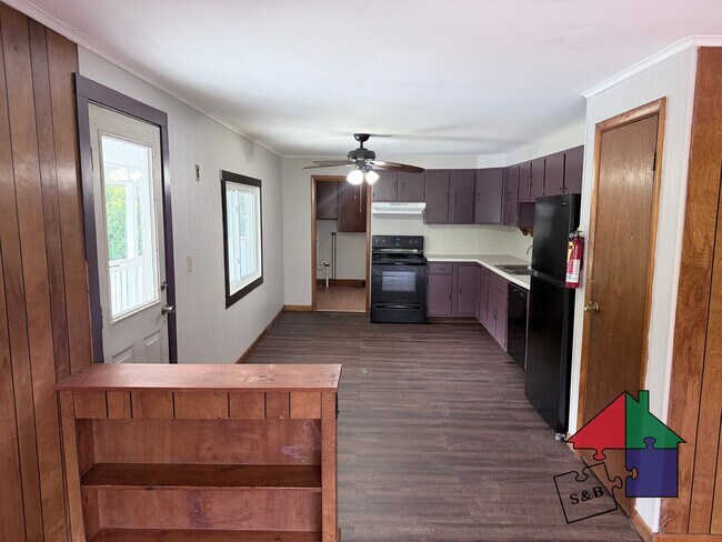 Building Photo - 831 Graniteville Rd