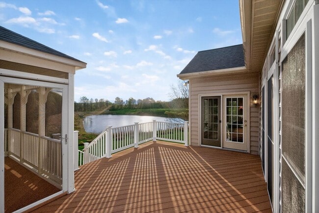 Building Photo - 401 Hilton Head Ct