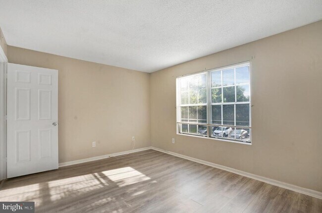 Building Photo - 9240 Caspian Way