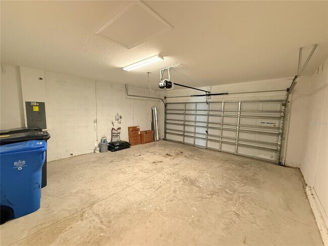 Building Photo - 10363 Shady Preserve Dr
