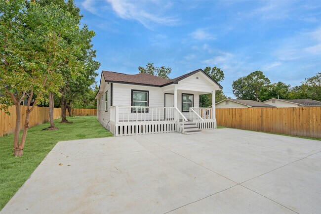Primary Photo - 9305 Kentshire Dr