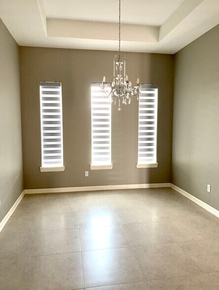 Building Photo - 3873 Tolosa St