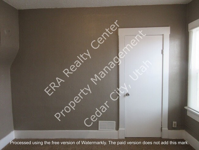 Building Photo - 431 N 300 W