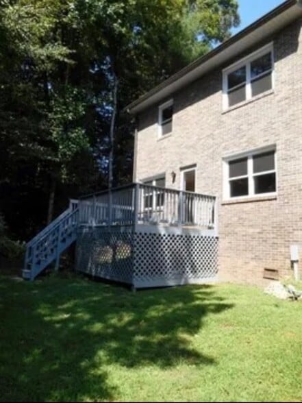 Building Photo - 23 Chestnut Dr