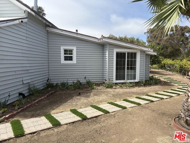 Building Photo - 29637 Pacific Coast Hwy