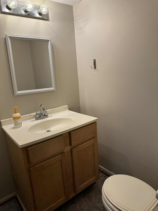 Building Photo - 4204 Tremont St