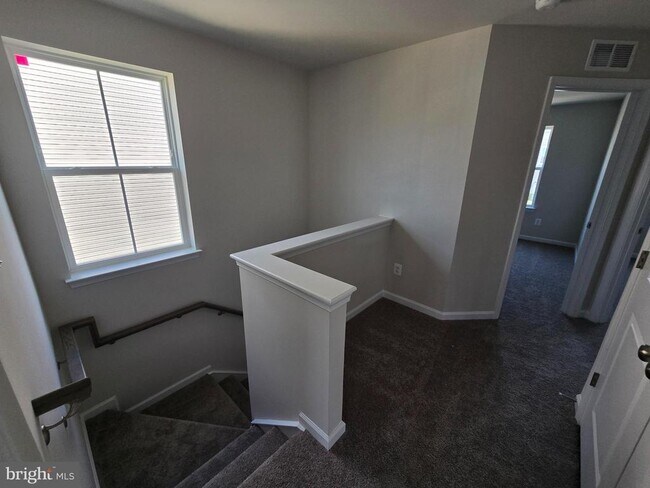Building Photo - 1344 Red Clover Ln