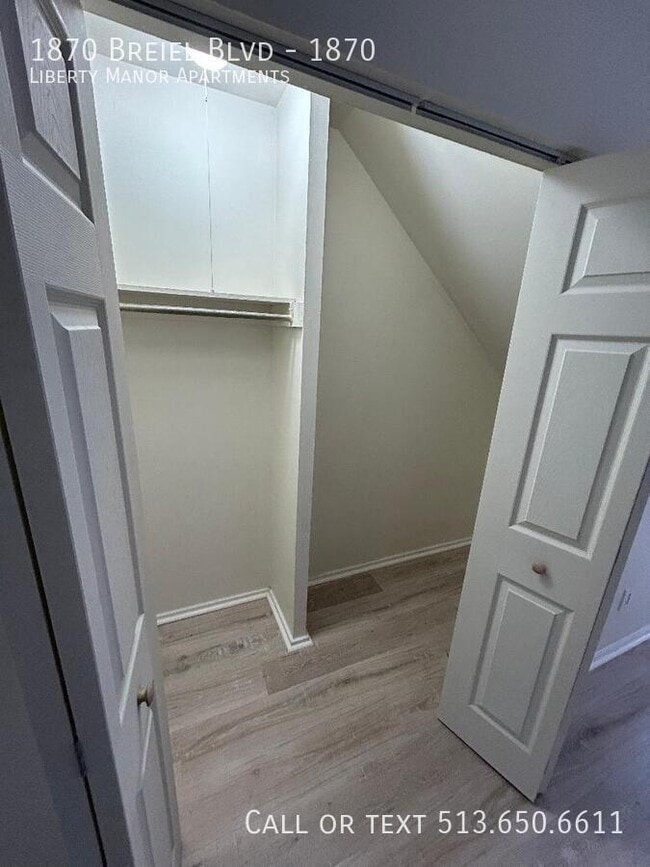 Building Photo - 1870 S Breiel Blvd