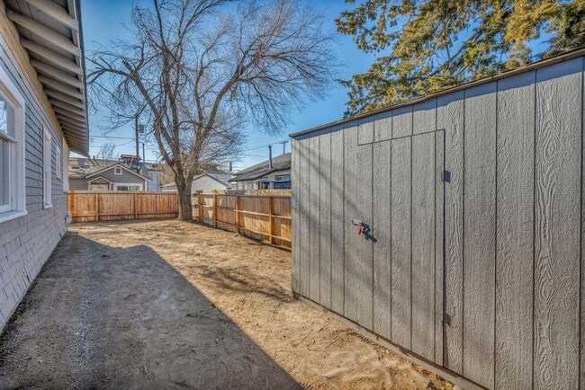 Building Photo - 1637 C St