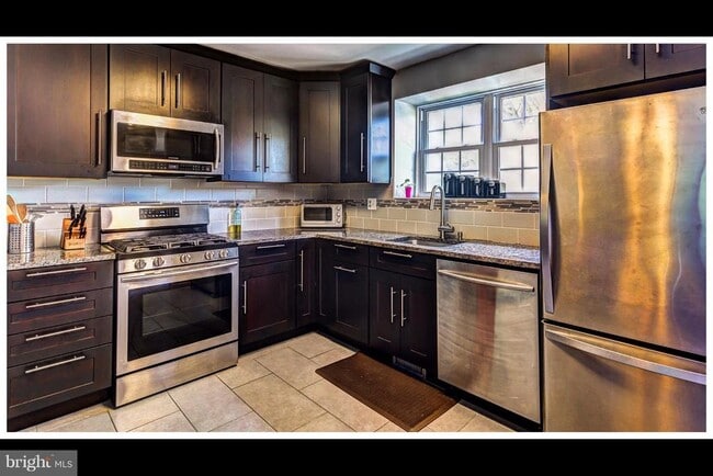 Building Photo - 26 Spring Glen Ct