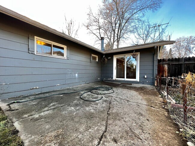Building Photo - Ranch-Style 3 Bed, 1.5 Bath Home Near Avery Park in Fort Collins