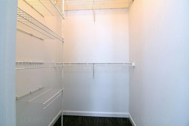Building Photo - 1423 E Breckinridge St
